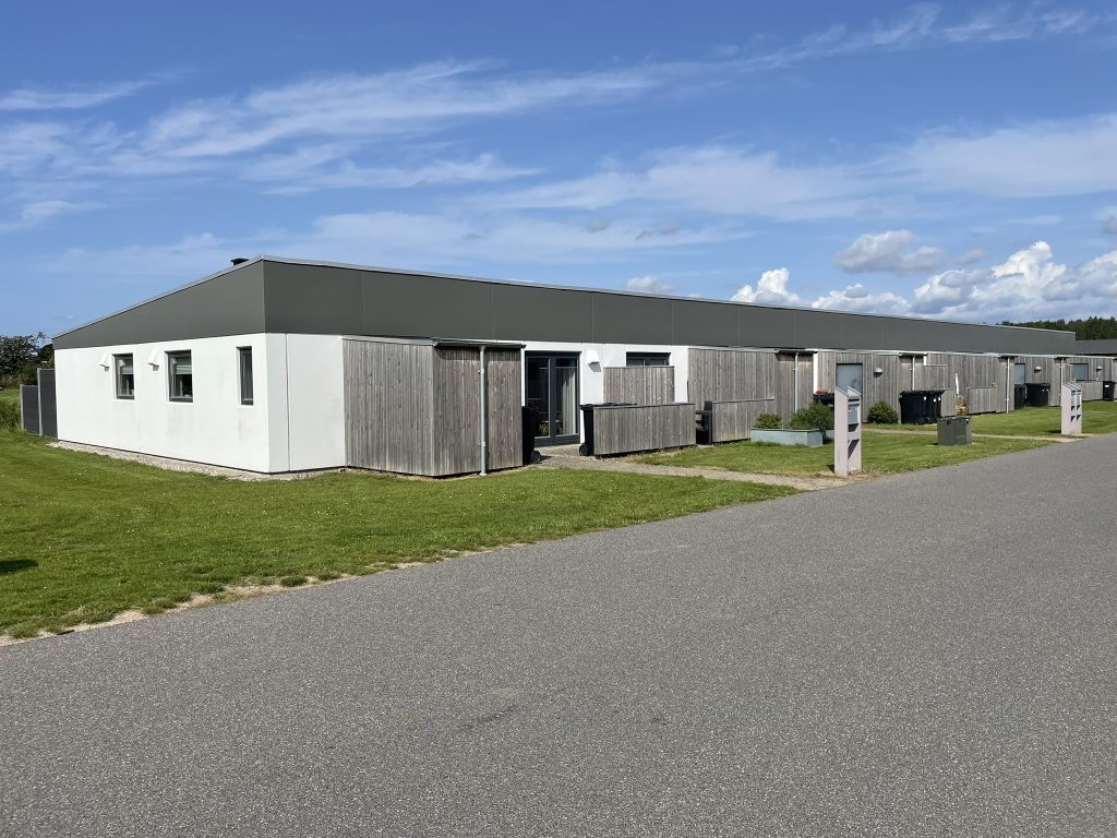 pæregrenen mirabellegrenen middelfart rækehus have skrillinge husdyr til leje lejebolig hus lejlighed parkering ambo ejendomsservice pæregrenen mirabellegrenen middelfart rækehus have skrillinge husdyr til leje lejebolig hus lejlighed parkering ambo ejendomsservice